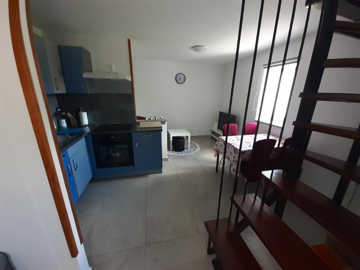 Apartman Sunset Plomin Exterior photo